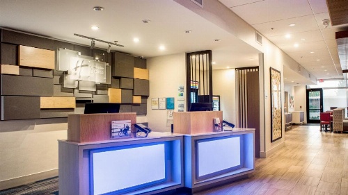 Holiday Inn Express & Suites Racine image 20