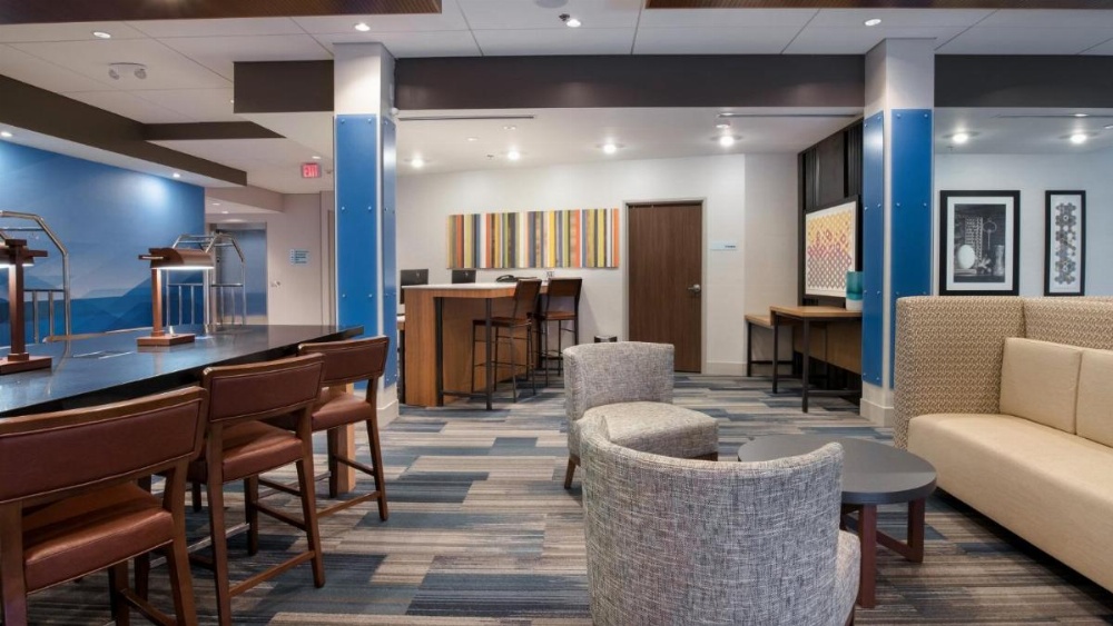Holiday Inn Express & Suites Racine Image 21