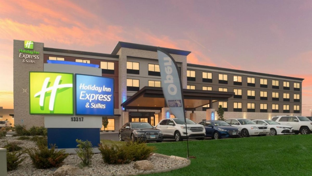 Holiday Inn Express & Suites Racine Image 22
